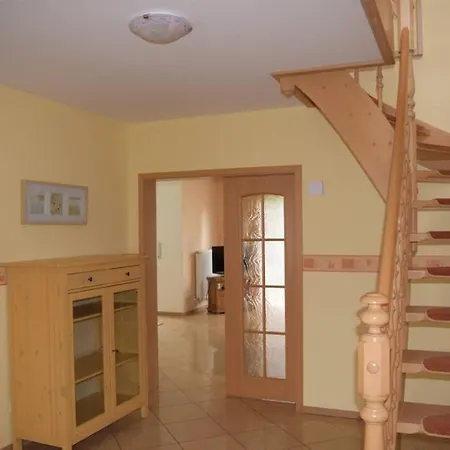 Eichhoernchen Am Fleesensee Vakantiehuis *