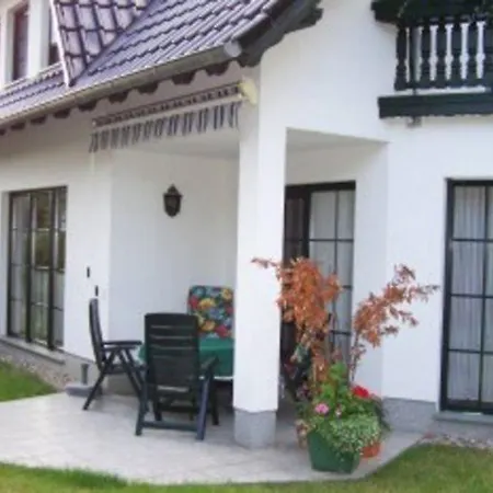 Eichhoernchen Am Fleesensee Casa de Férias *