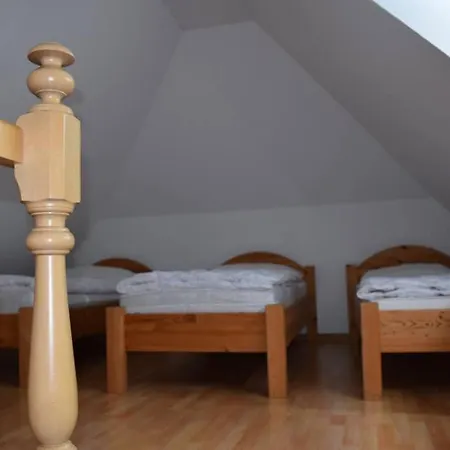 Eichhoernchen Am Fleesensee * Göhren-Lebbin